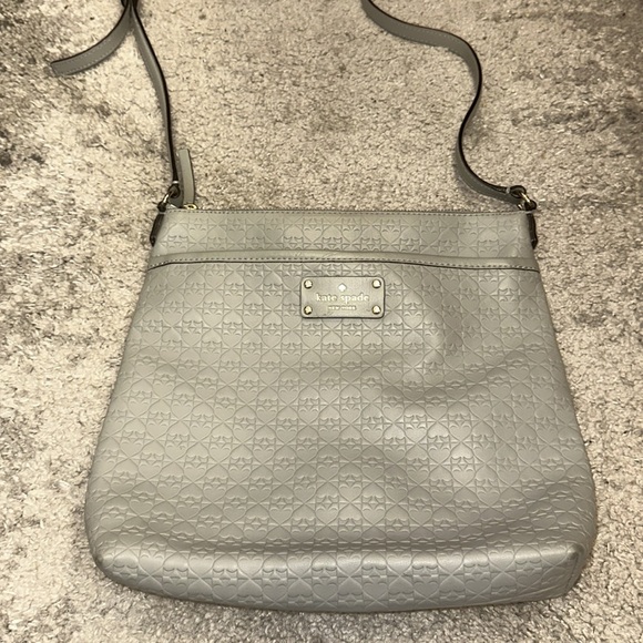 Kate spade crossbody like new gray - Picture 3 of 3